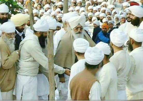 ? ਰਾਧਾ ਸੁਆਮੀ ਜਾਂ ਉਸ ਦੇ ਪੈਰੋਕਾਰ ਜਦੋਂ ਧਿਆਨ ਵਿੱਚ ਬਹਿੰਦੇ ਹਨ, ਕਈ ਘੰਟਿਆਂ ਤੱਕ ਉੱਠਦੇ ਨਹੀਂ। ਲੋਕ ਕਹਿ ਦਿੰਦੇ ਨੇ ਕਿ ਇੰਨਾਂ ਦੀ ਆਤਮਾ ਰੱਬ ਨਾਲ ਮਿਲੀ ਹੁੰਦੀ ਹੈ। ਇਸ ਦਾ ਵਿਗਿਆਨਕ ਕਾਰਨ ਕੀ ਹੈ। ਦੱਸਣਾ।